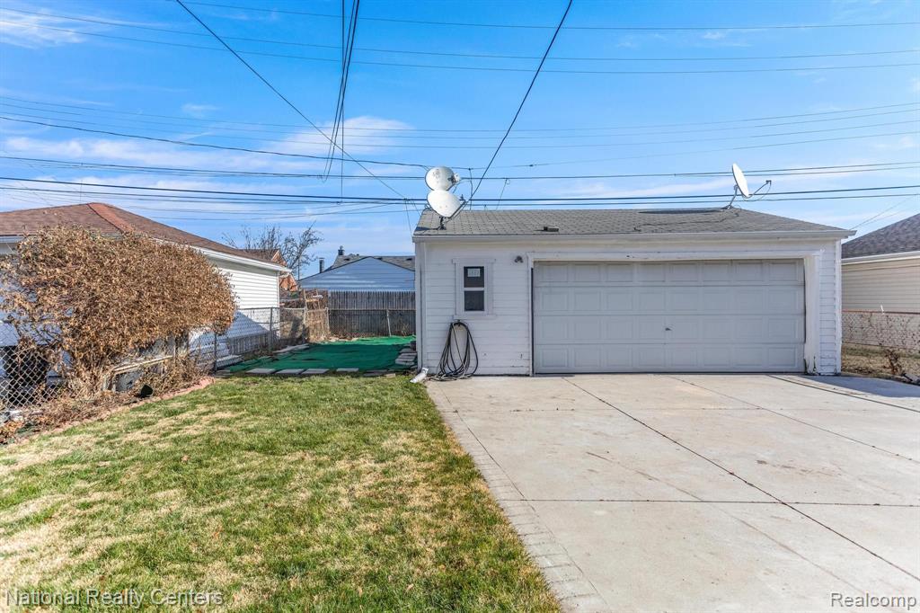 4242 LAPHAM Street, Dearborn, MI 48126 — Photo 49