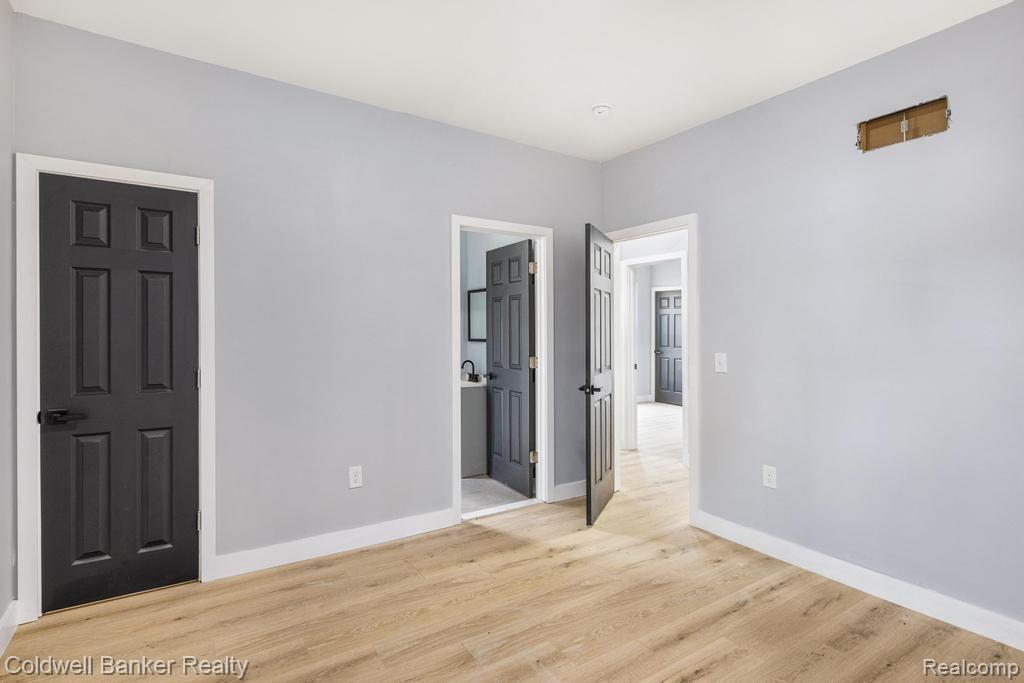 639 BELMONT Street, Detroit, MI 48202 — Photo 18