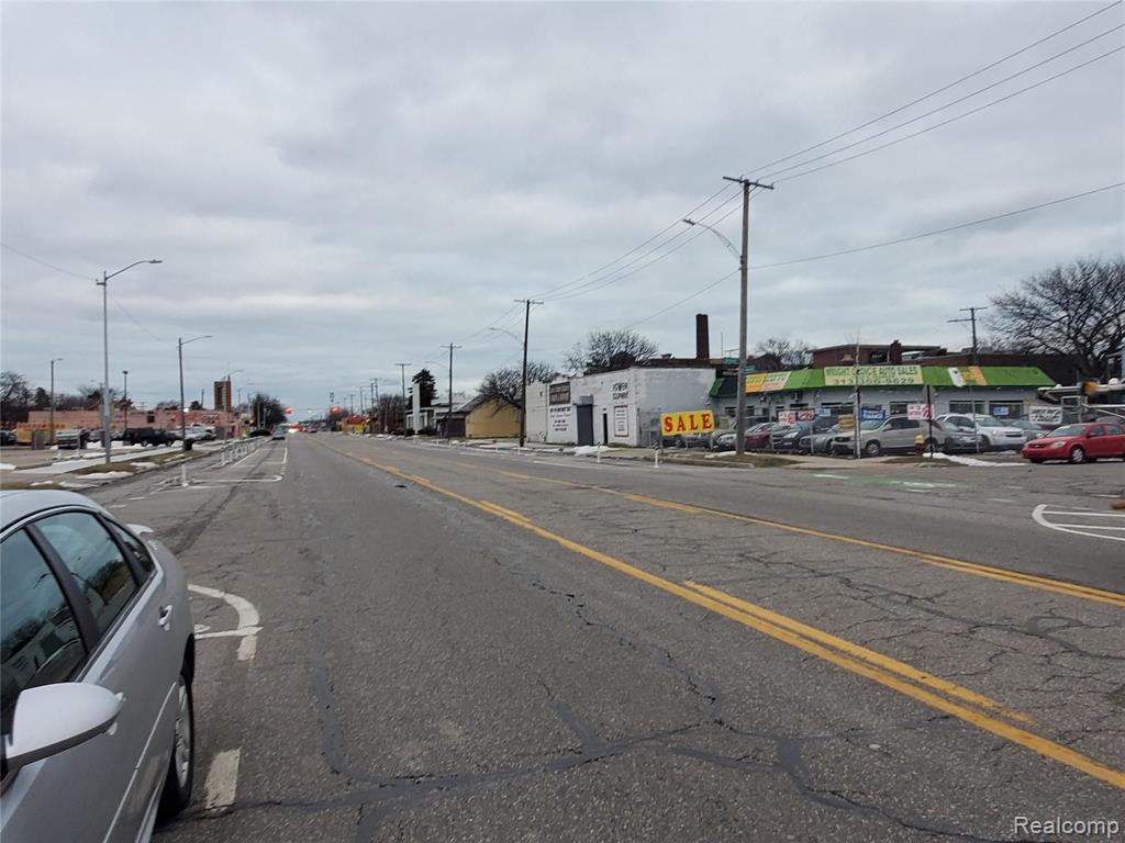 13131 E WARREN Avenue, Detroit, MI 48215 — Photo 5