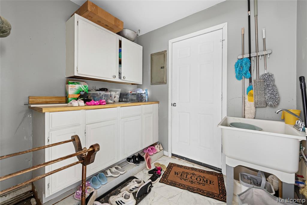 8153 Dale, Center Line, MI 48015 — Photo 15