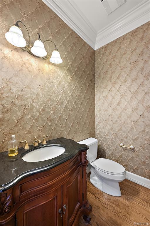 5744 Lochmoor Court, Rochester, MI 48306 — Photo 27