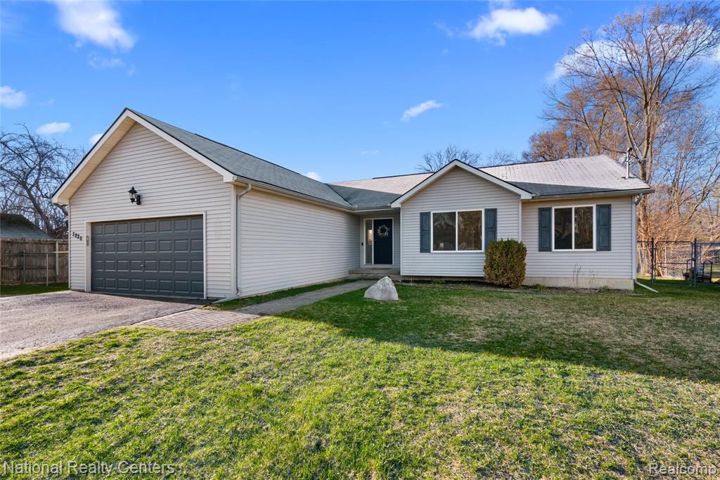 3025 Reeder Road, Clarkston, MI — front exterior