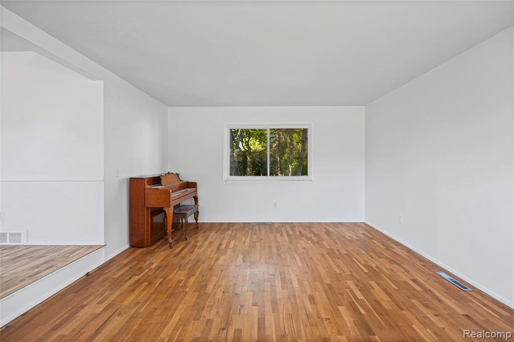 3098 Wagon Trail, Flint, MI 48507 — Photo 22