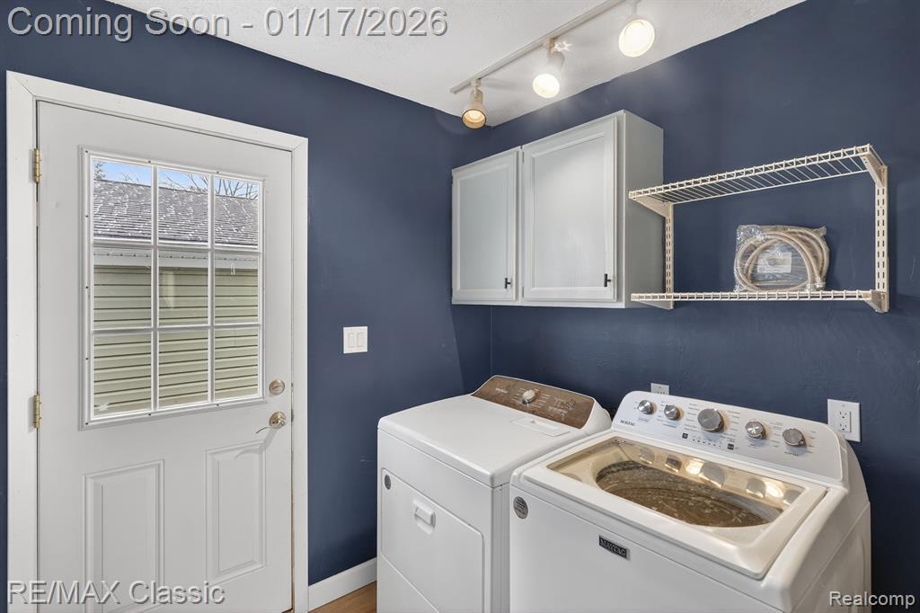 7346 S Shaker Drive, Waterford, MI 48327 — Photo 16
