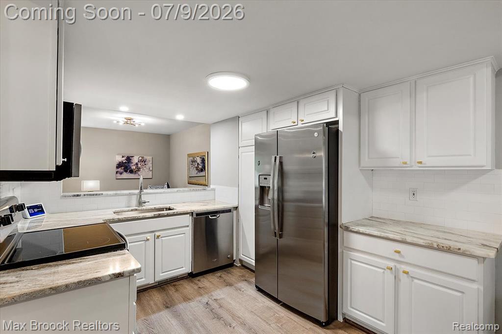 5601 Drake Hollow Drive W, West Bloomfield, MI — Photo 13