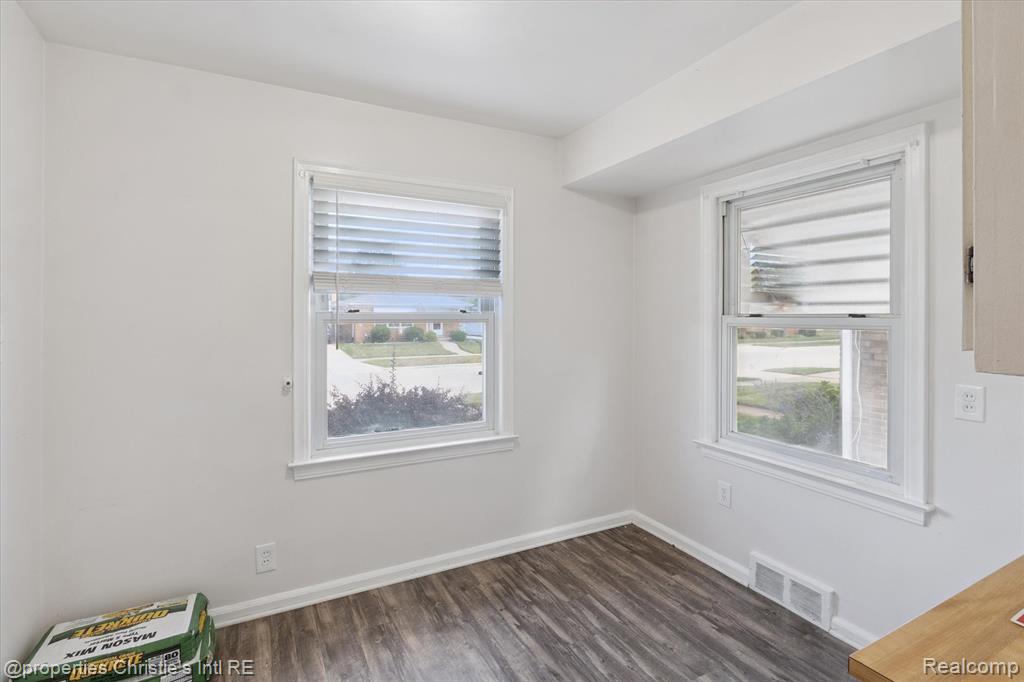 6642 Shenandoah Avenue, Allen Park, MI 48101 — Photo 6
