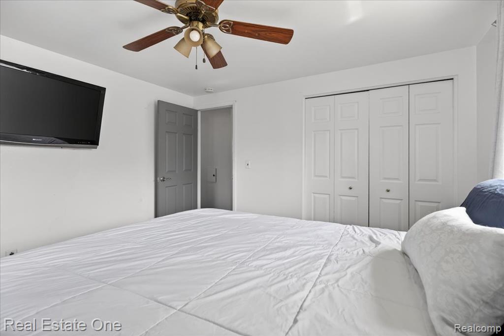13262 Carol Avenue, Warren, MI 48088 — Photo 15