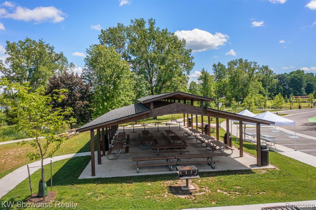 1815 E Lake Drive, Novi, MI 48377 — Photo 16
