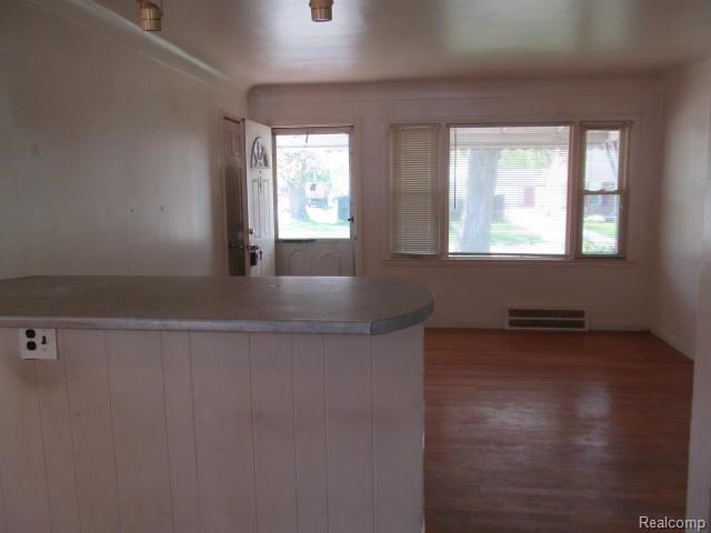 20008 Negaunee, Redford, MI 48240 — Photo 9