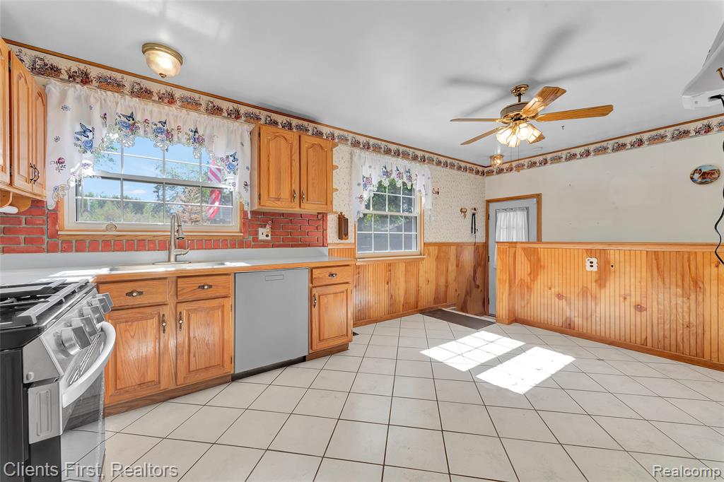 41527 Hamlin Street, Belleville, MI 48111 — Photo 7