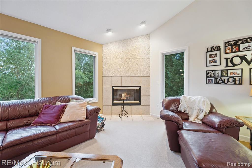8872 Thornapple Drive, Pinckney, MI 48169 — Photo 23