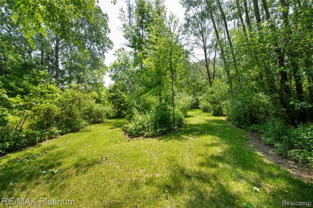8922 McClements Road, Brighton, MI 48114 — Photo 26