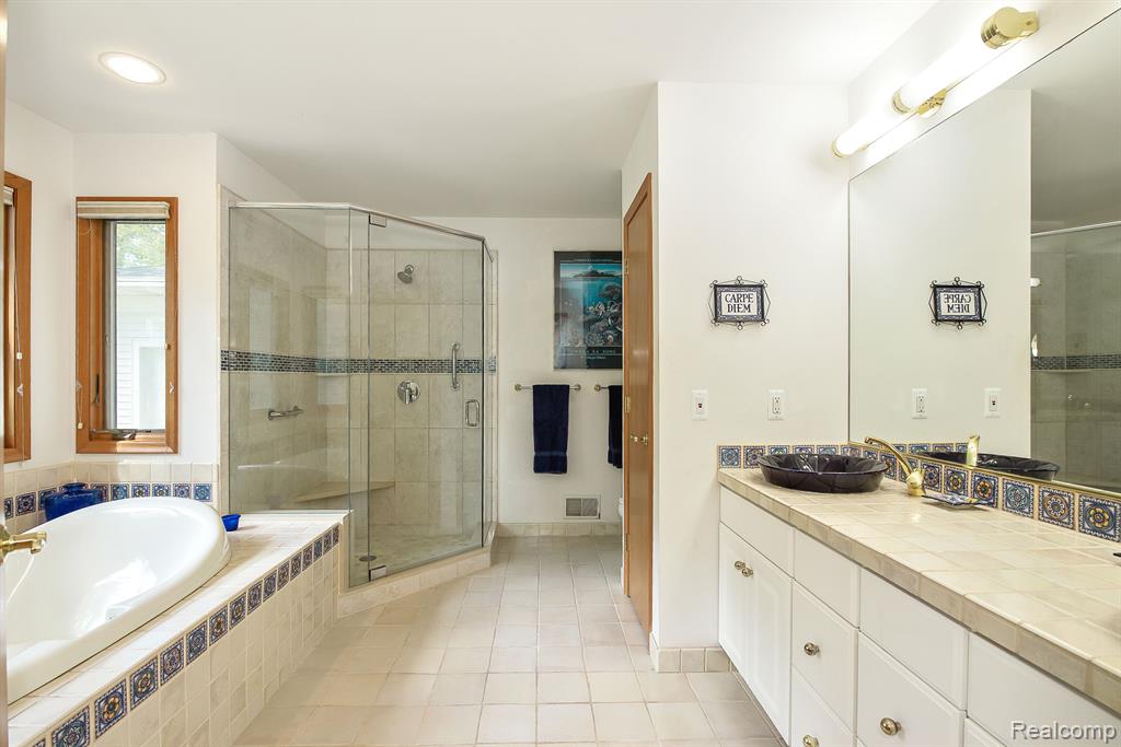 7636 THARP Drive, Whitmore Lake, MI 48189 — Photo 42