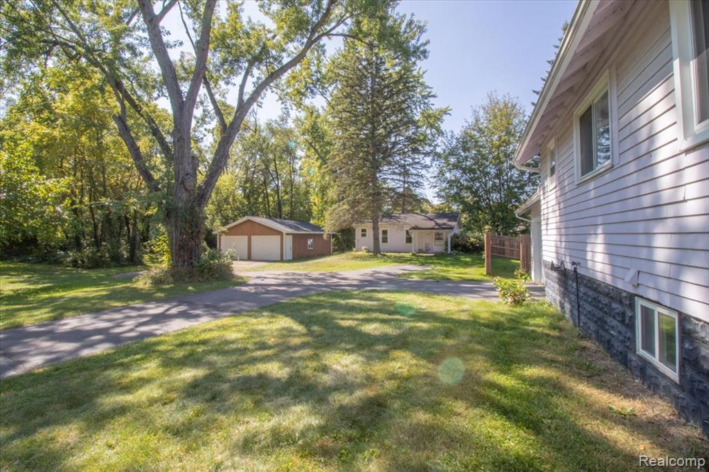 6087 N Irish Road, Davison, MI 48423 — Photo 4