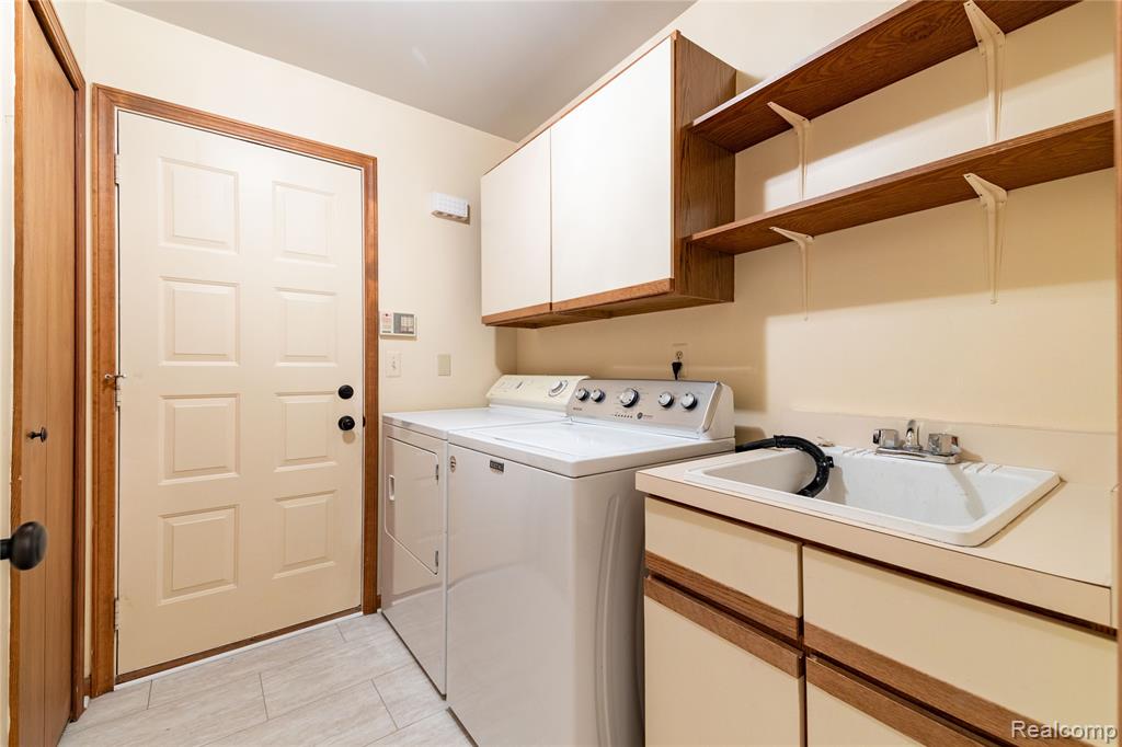 9830 Hawthorne Glen Drive, Grosse Ile, MI 48138 — Photo 34