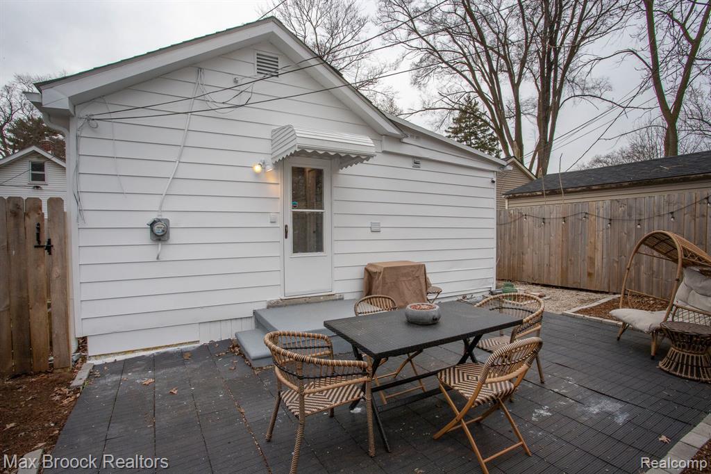 918 ALBERTA Street, Ferndale, MI 48220 — Photo 37