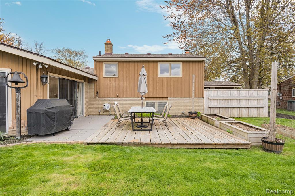 38027 Mallast Street, Harrison Township, MI — Photo 49