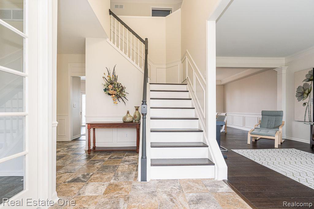 743 Caribou Court, Rochester, MI 48307 — Photo 23