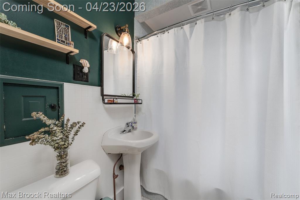 73 Amherst Road, Pleasant Ridge, MI — Photo 31