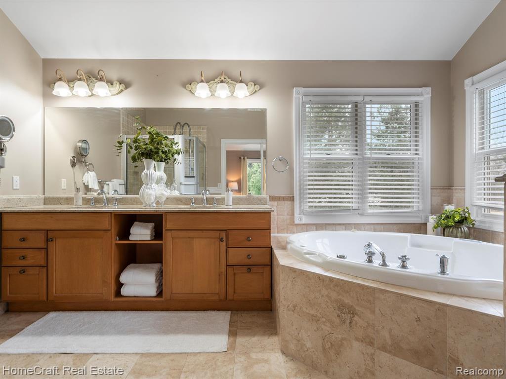9123 SALEM FARMS Drive, South Lyon, MI 48178 — Photo 25