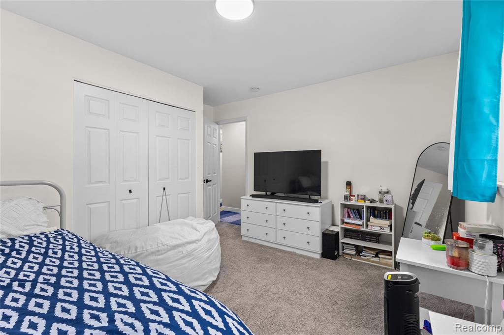 23016 Pembroke Avenue, Detroit, MI 48219 — Photo 29