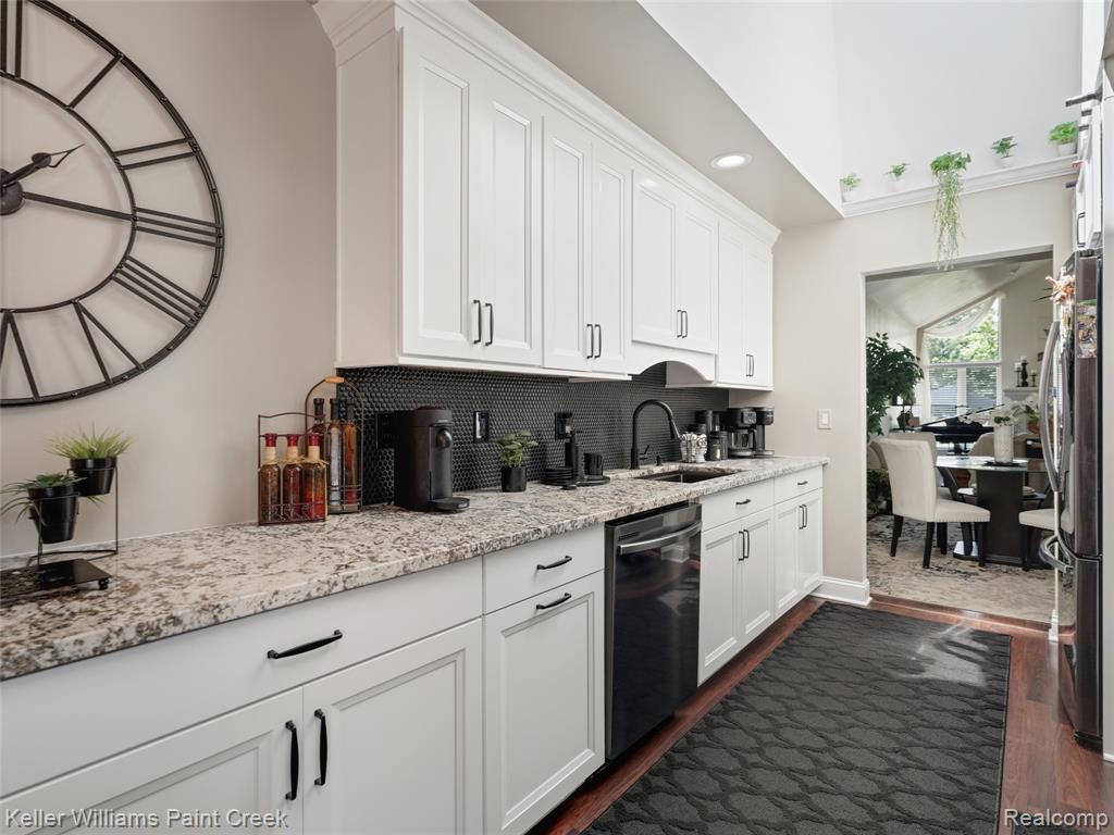 50311 Highpoint Court, Macomb, MI 48044 — Photo 2