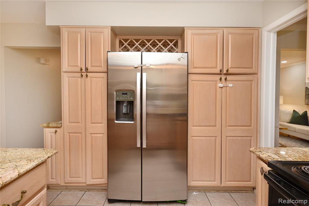 6835 Limerick Lane, Troy, MI 48098 — Photo 11