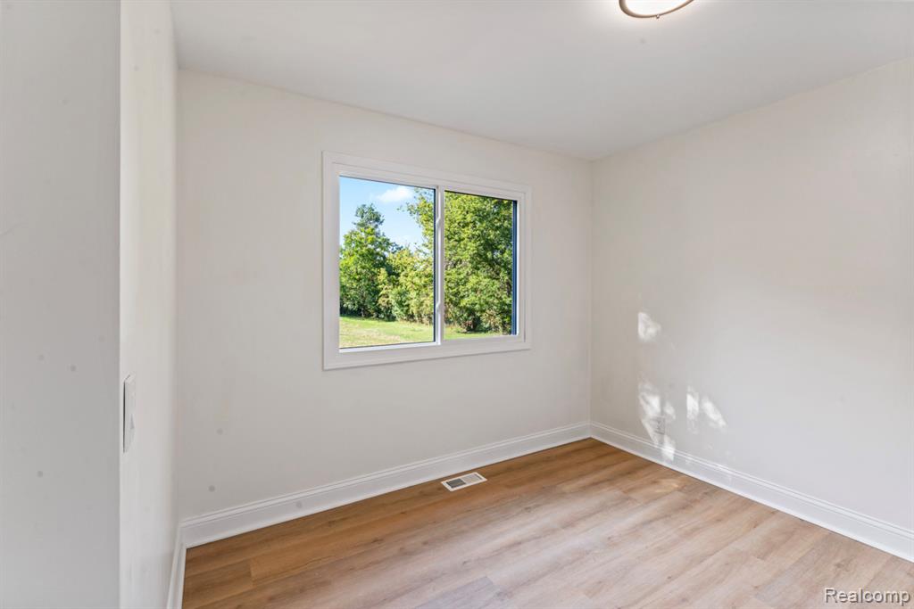 11120 Green Road, Goodrich Vlg, MI — Photo 13