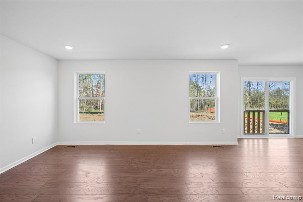 4221 Cedar Lane, Grand Blanc, MI 48439 — Photo 5