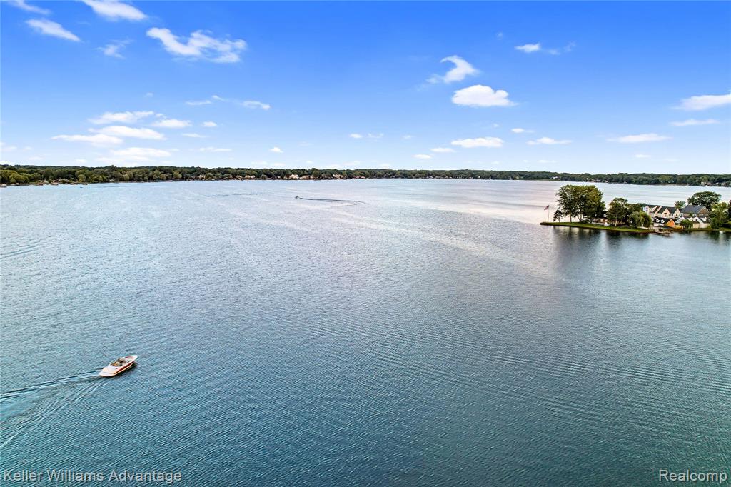 855 S Pontiac Trail, Walled Lake, MI 48390 — Photo 41