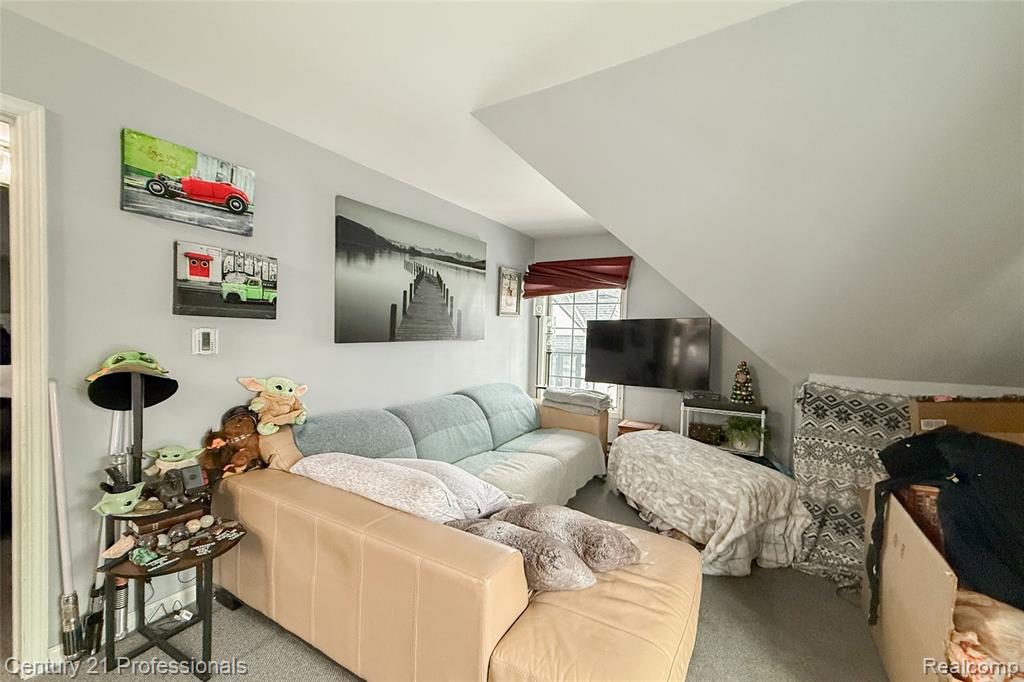 910 W Pine Tree Road W, Lake Orion, MI 48362 — Photo 43