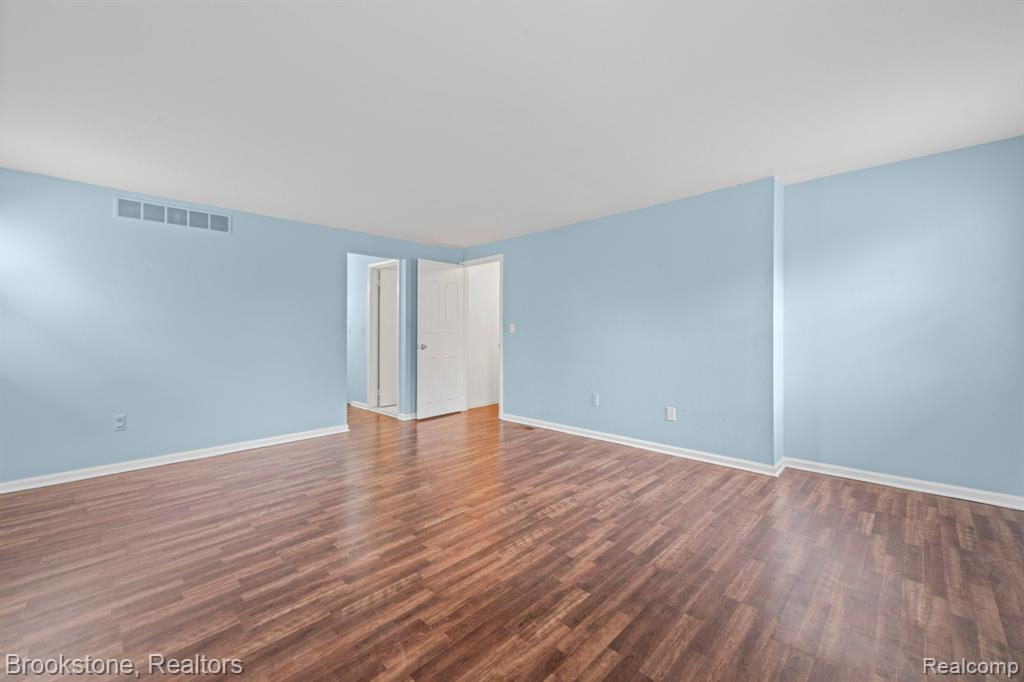 5652 Tequesta Drive, West Bloomfield, MI 48323 — Photo 27