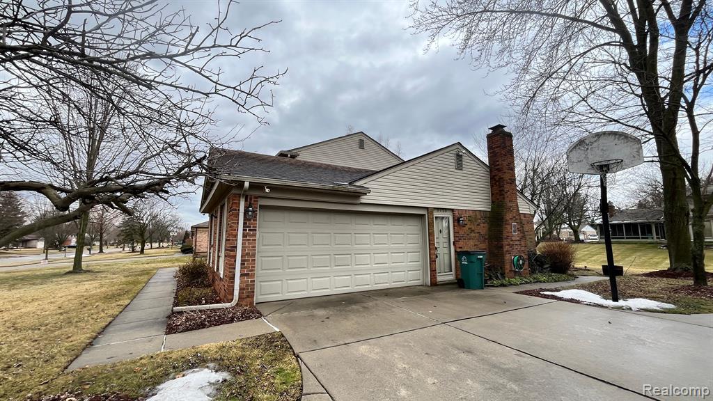 5725 FOLKSTONE Drive, Troy, MI 48085 — Photo 21