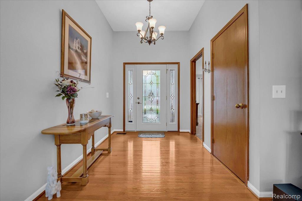 706 DONNALEE Drive, Monroe, MI 48162 — Photo 3