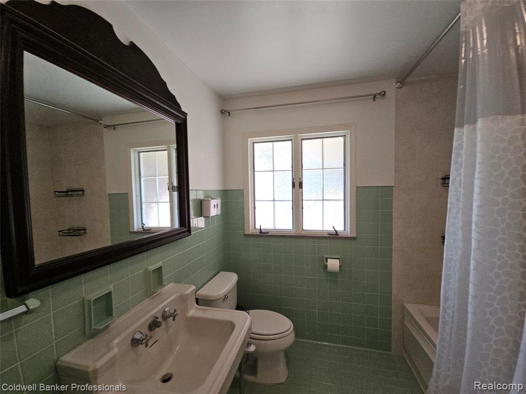 58540 Grand River Avenue, New Hudson, MI 48165 — Photo 43