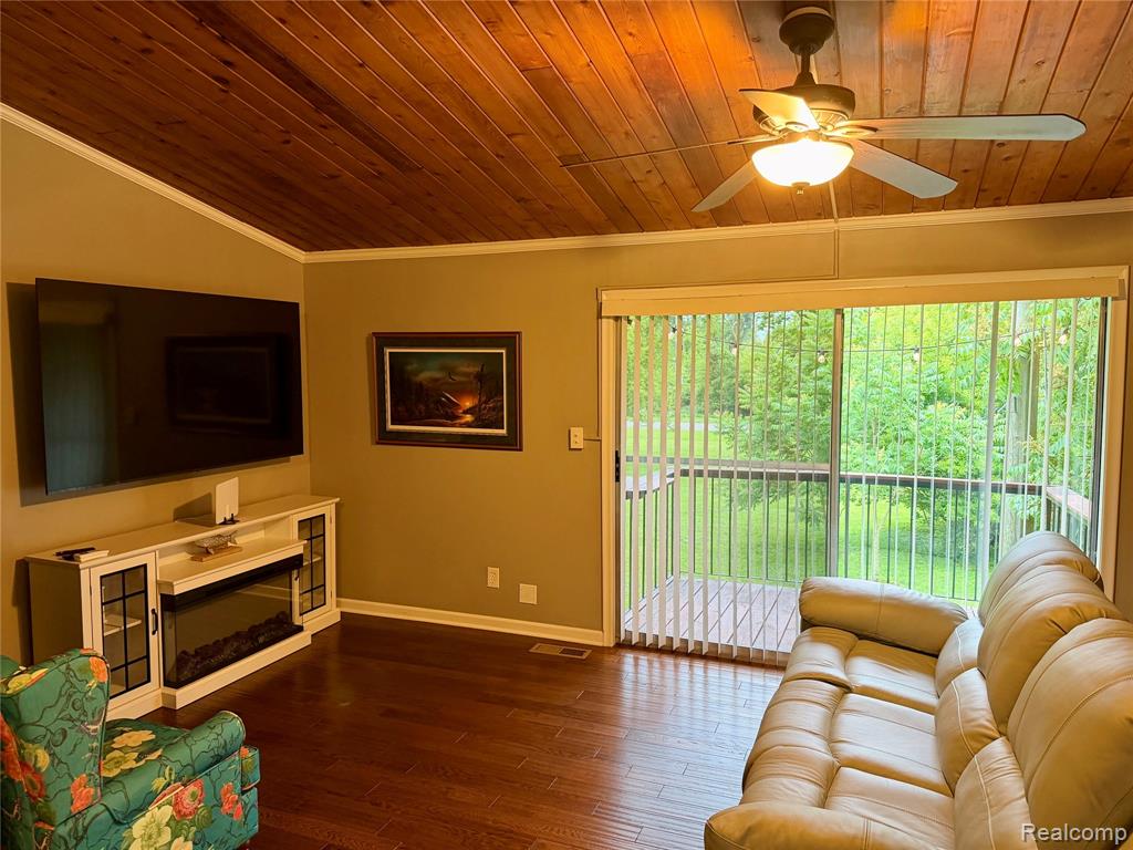 29589 Jefferson Avenue, 15, Gibraltar, MI — Photo 13