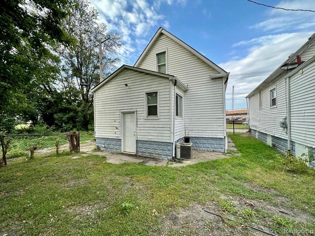 334 Cavalry Street - Photo 2