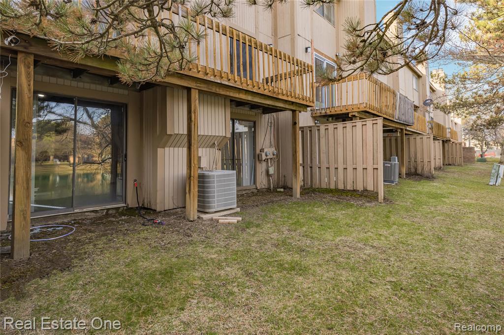 5273 Wright Way E, West Bloomfield, MI — Photo 57