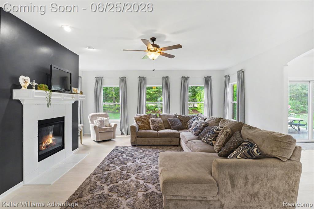 54525 Brentwood Drive, South Lyon, MI 48178 — Photo 4
