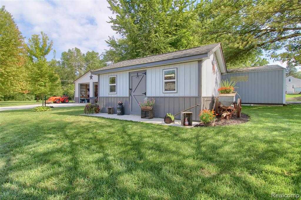 10784 Exeter Road, Carleton, MI 48117 — Photo 32