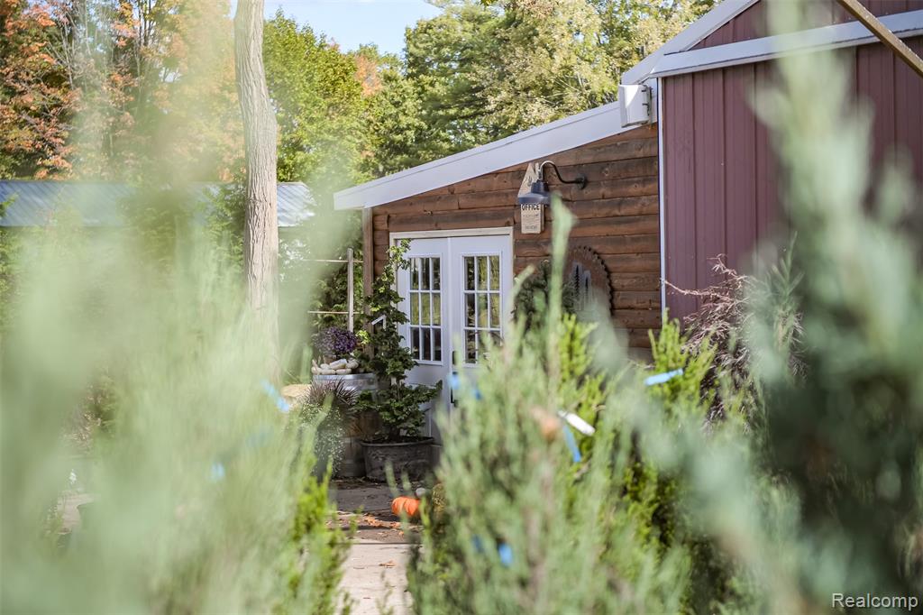 2076 Seymour Lake Road, Ortonville, MI 48462 — Photo 10
