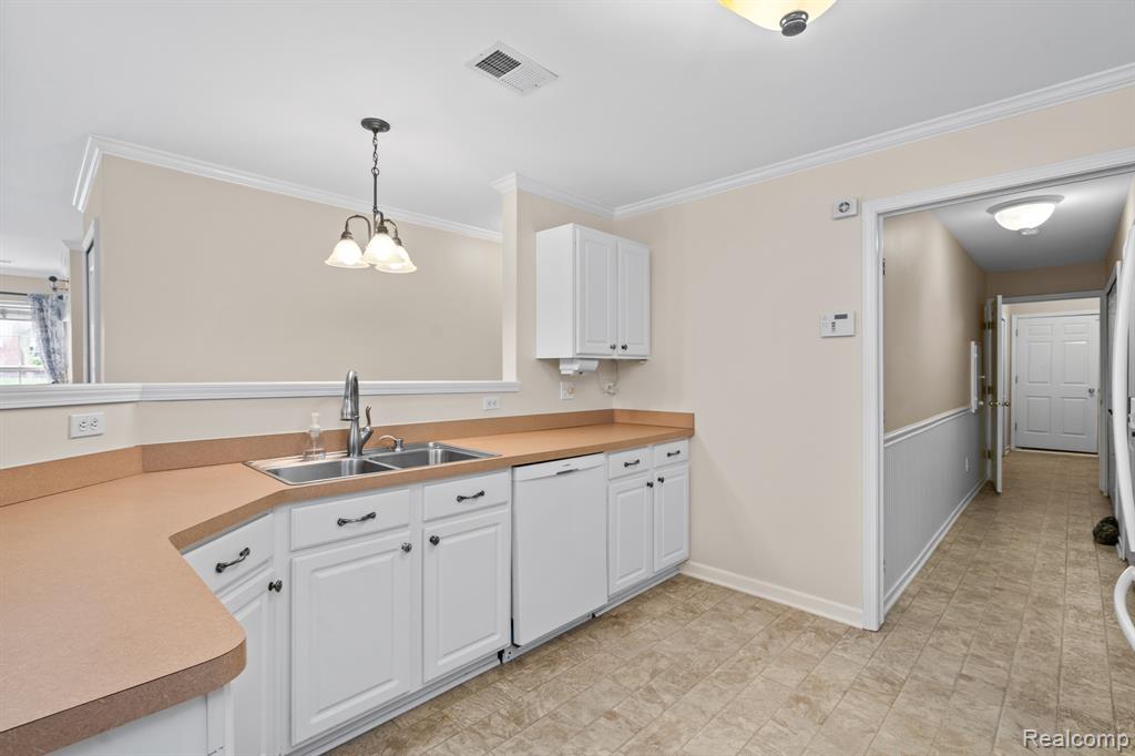 4130 Hampton Ridge Boulevard, 63, Howell, MI 48843 — Photo 20