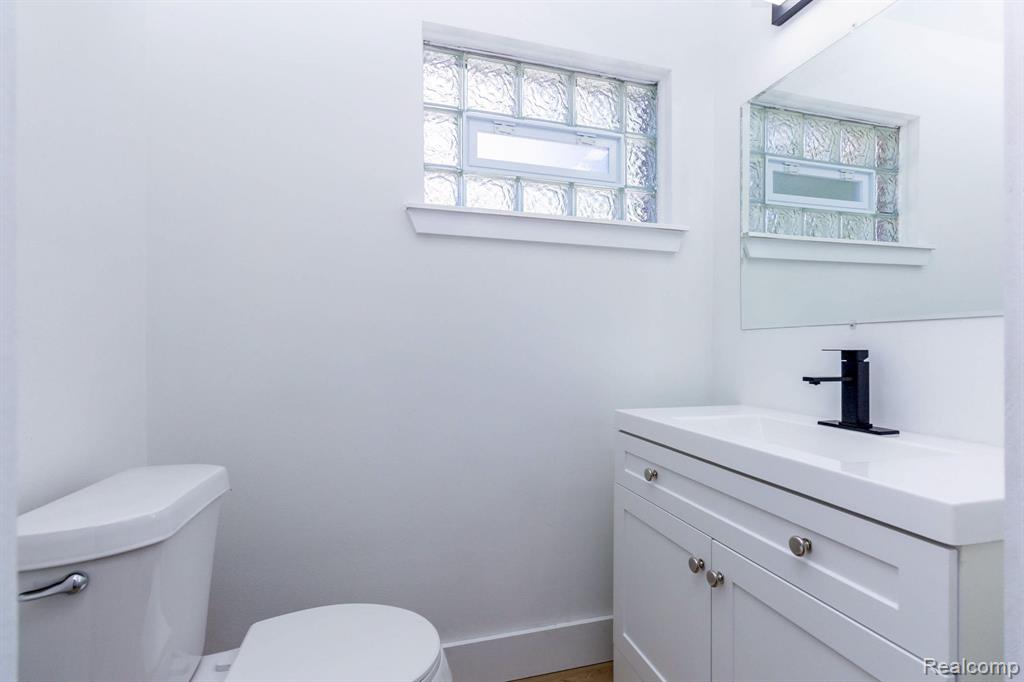 24865 Ridgecroft Avenue, Eastpointe, MI 48021 — Photo 15