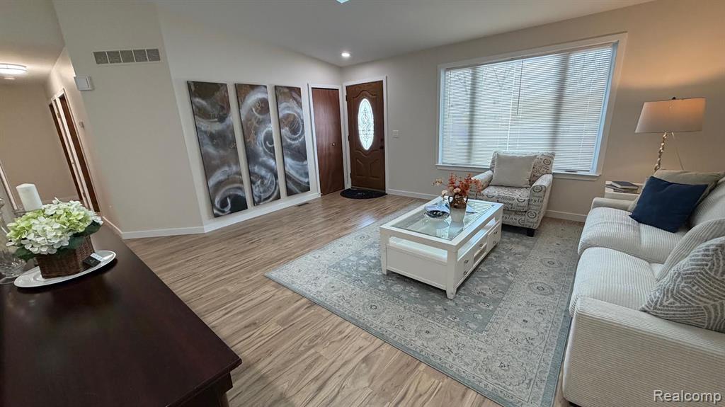 3639 Loch Drive, Highland, MI — Photo 2