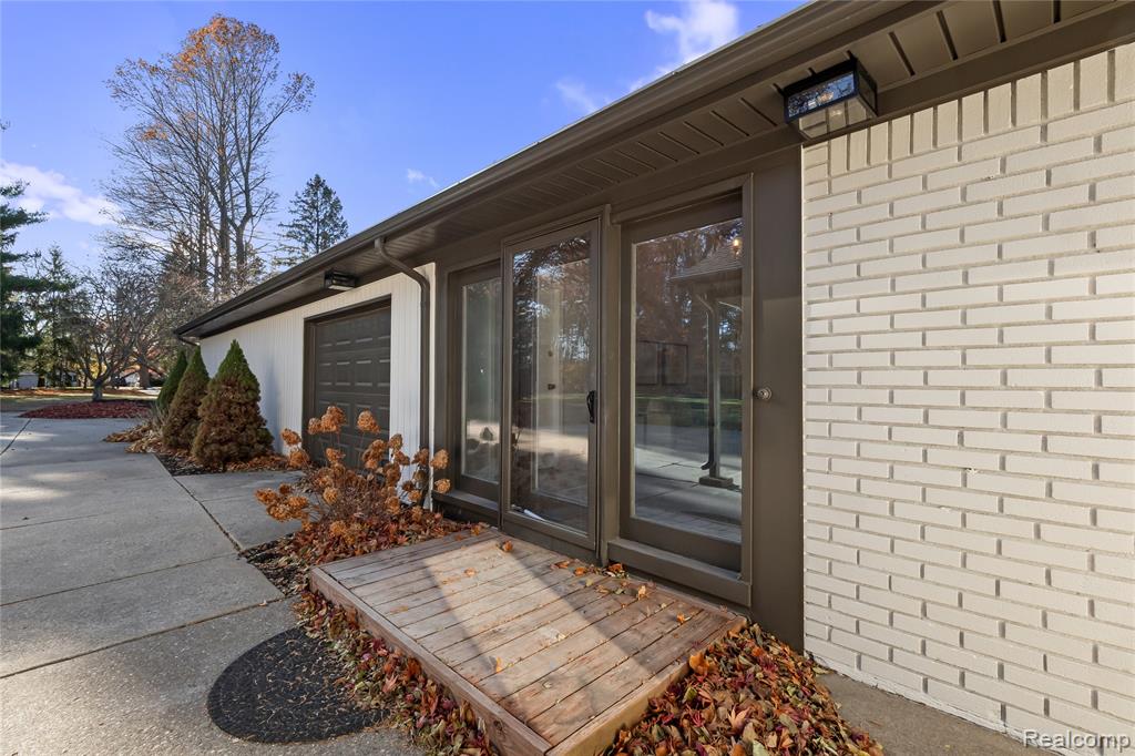 6440 Andersonville Road, Waterford, MI 48329 — Photo 5