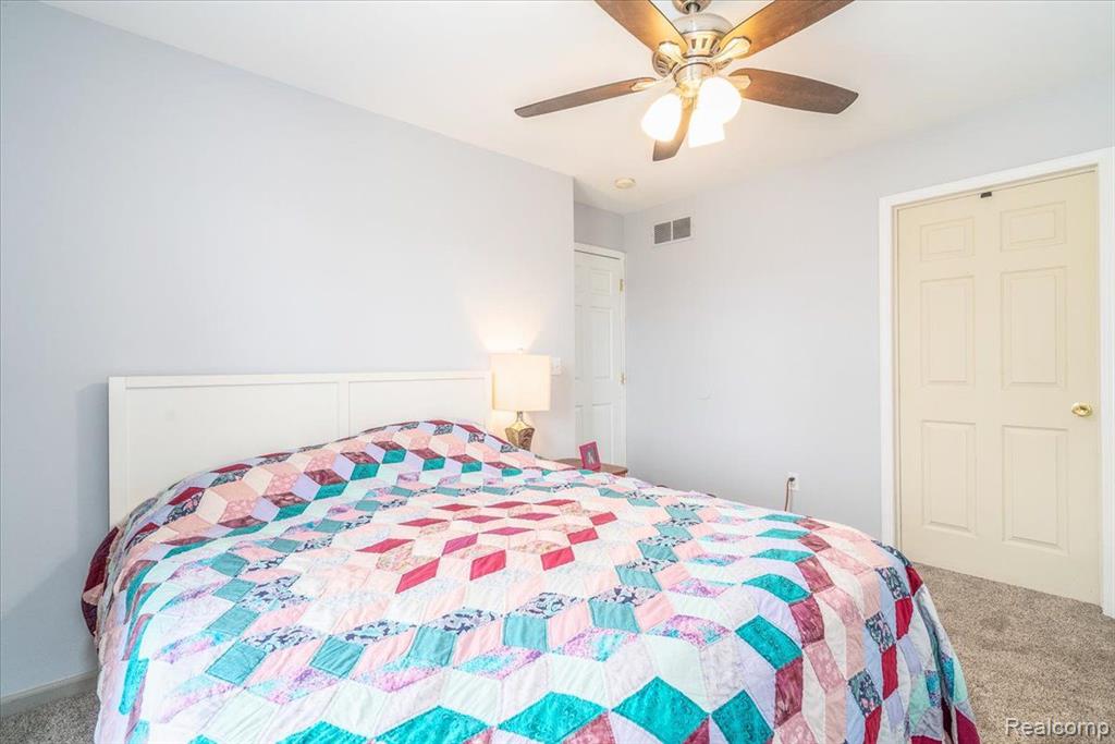 42936 N CUMBERLAND Drive, Belleville, MI 48111 — Photo 23