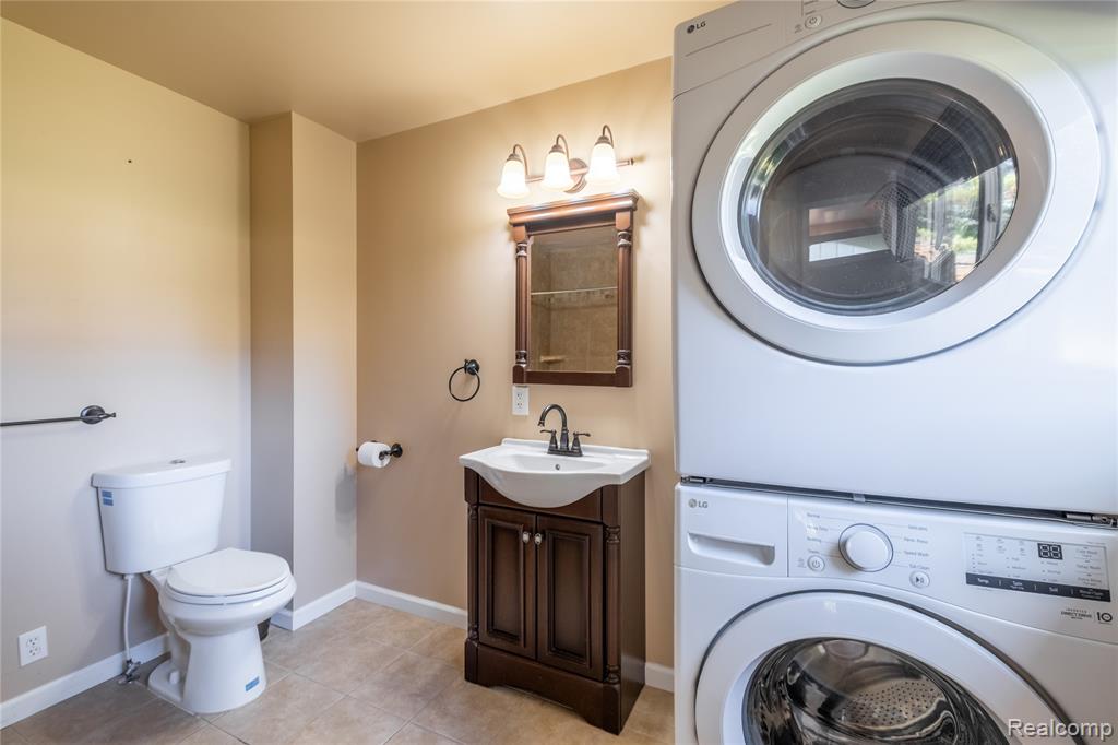 9336 E Bristol Road, Davison, MI 48423 — Photo 13