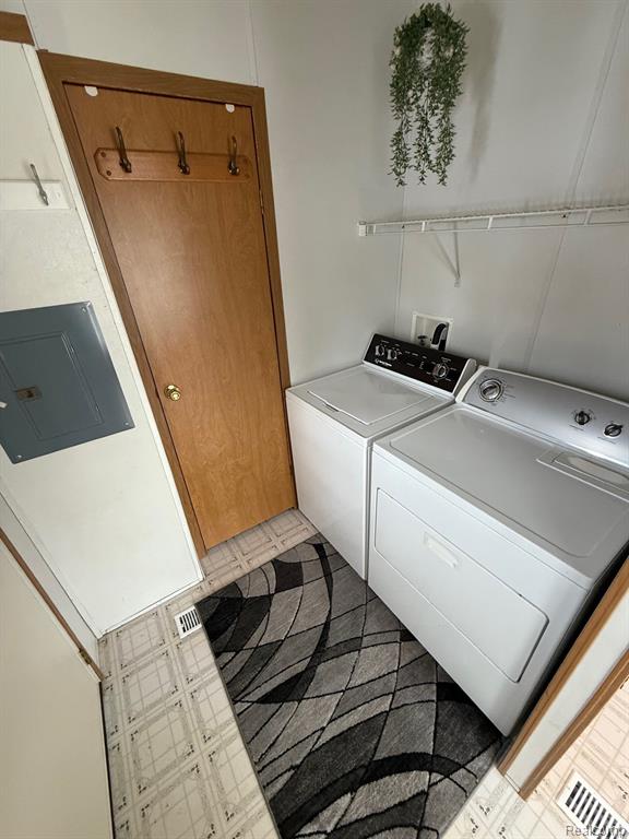 11359 Lake Drive, Fenton, MI 48430 — Photo 15