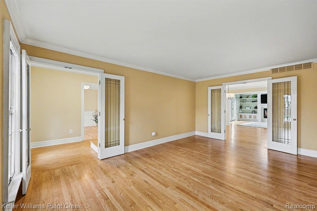 2824 Lunar Court, Lake Orion, MI — Photo 4