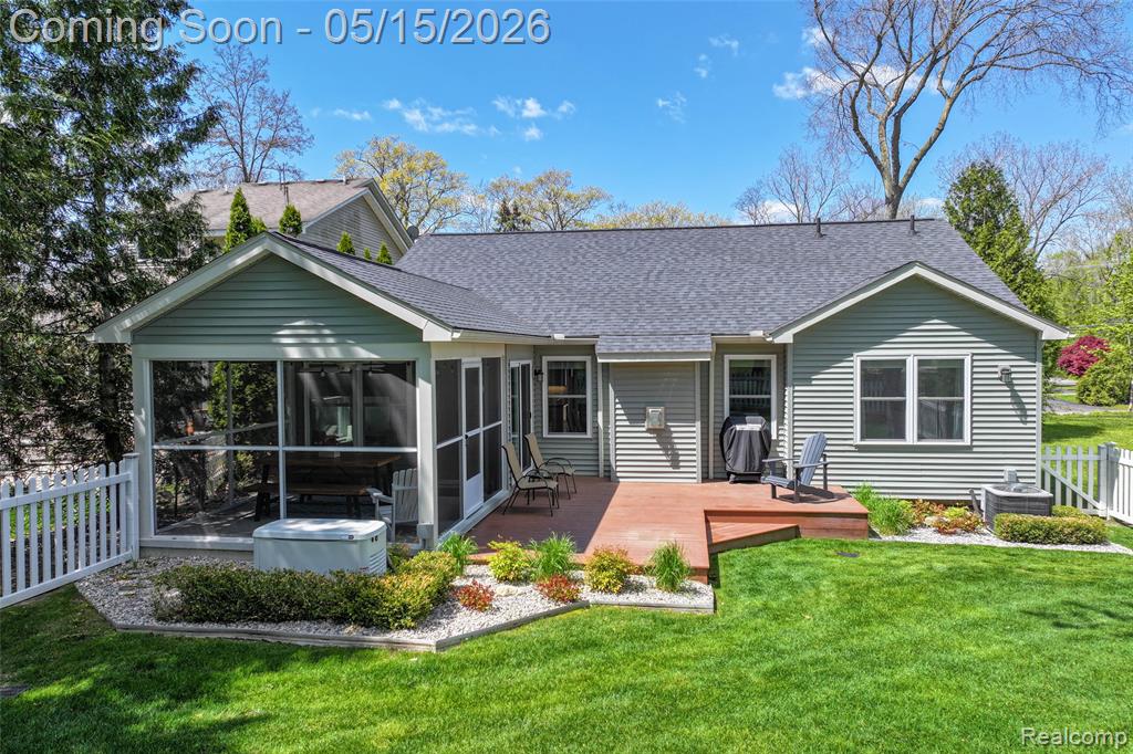 429 Grixdale Lane, Waterford, MI 48328 — Photo 22